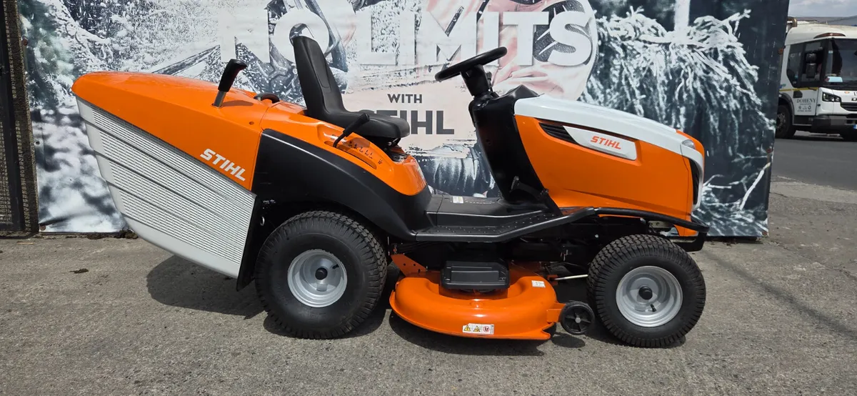 STIHL RT6112ZL Ride on Mower 23hp 43" - Image 3