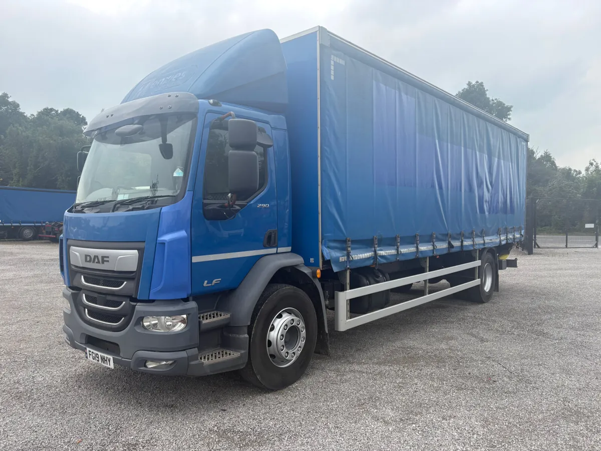 2019 DAF LF 290 26Ft Curtainside - Image 1