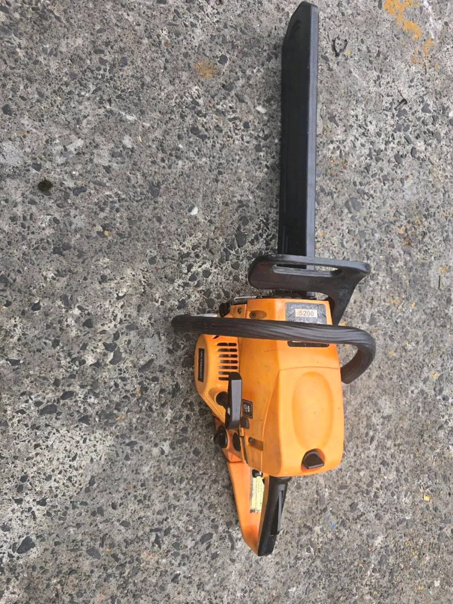chainsaw - Image 1