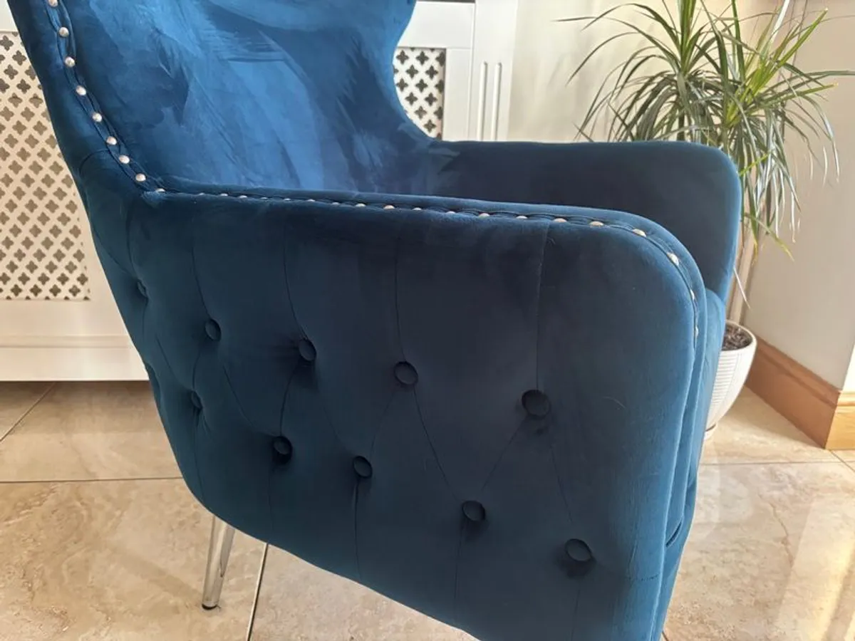 Navy Blue Velvet Armchair - Image 3