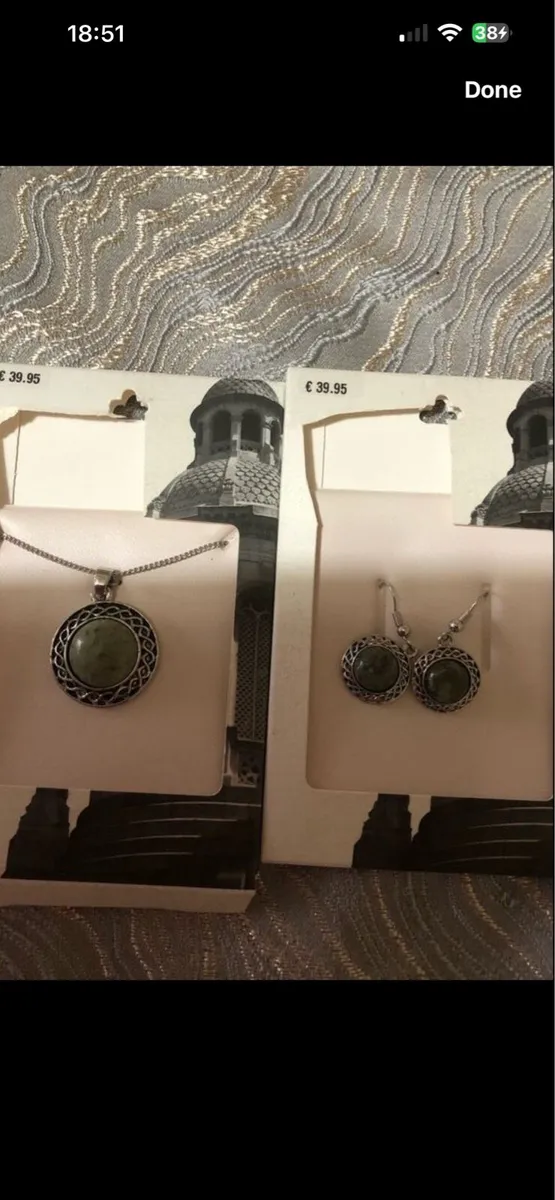 Ladies sliver necklace & earrings €40 - Image 3