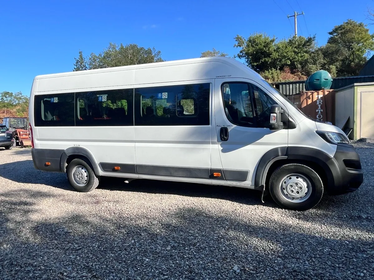 Peugeot boxer 17 seater low kilometres - Image 3