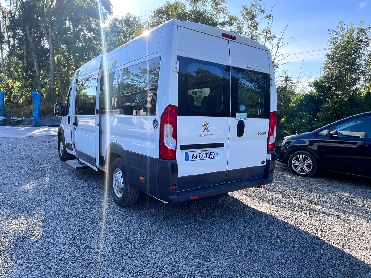 Peugeot boxer 17 seater low kilometres - Image 4