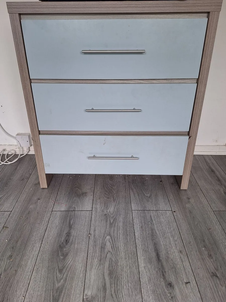 Bedroom furniture - Image 3
