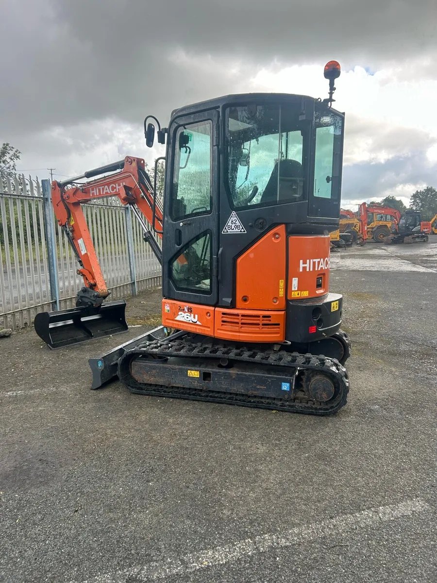 Hitachi ZX26 - Image 3