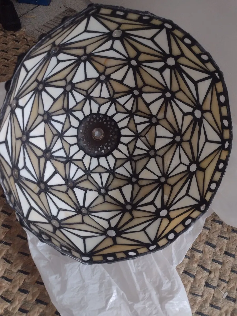 Heavy Tiffany lamp shade - Image 1