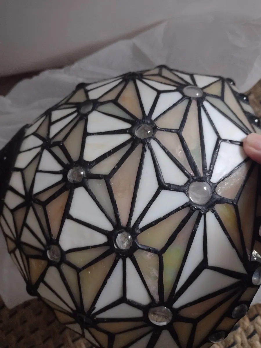 Heavy Tiffany lamp shade - Image 4