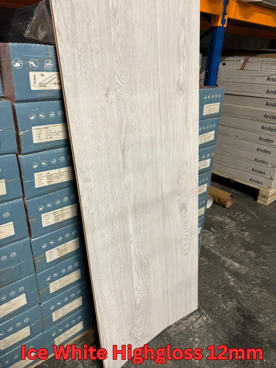 New 8mm & 12mm Laminated Flooring - Image 4