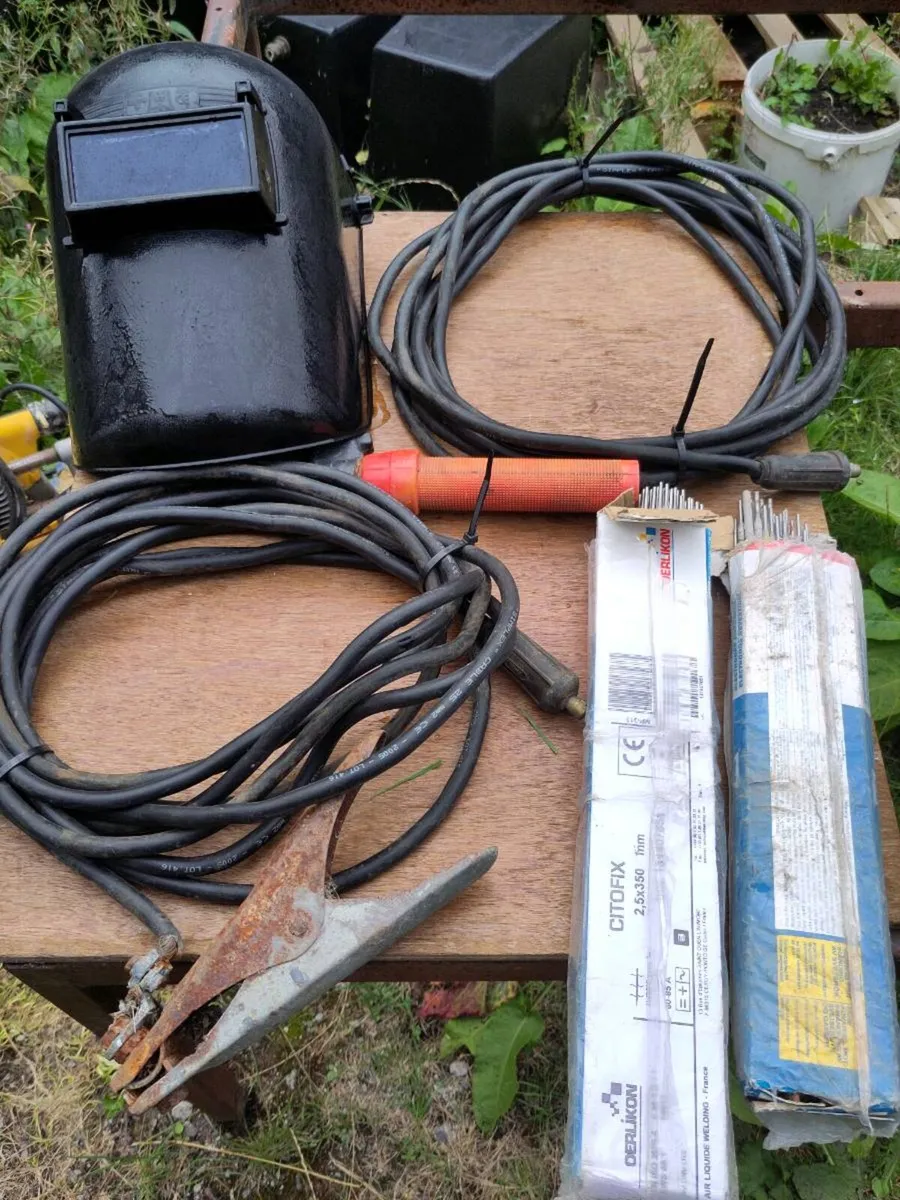 grinders and welding gear - Image 1