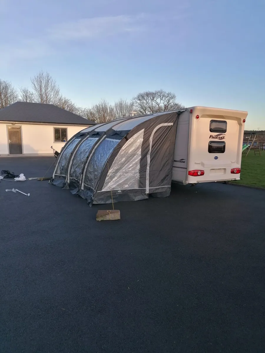 Caravan awning - Image 1