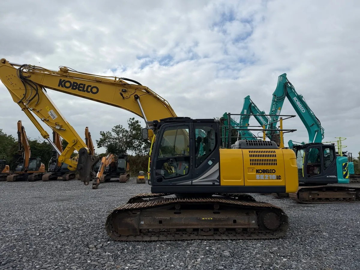 KOBELCO SK210LC-11 2021 - Image 1