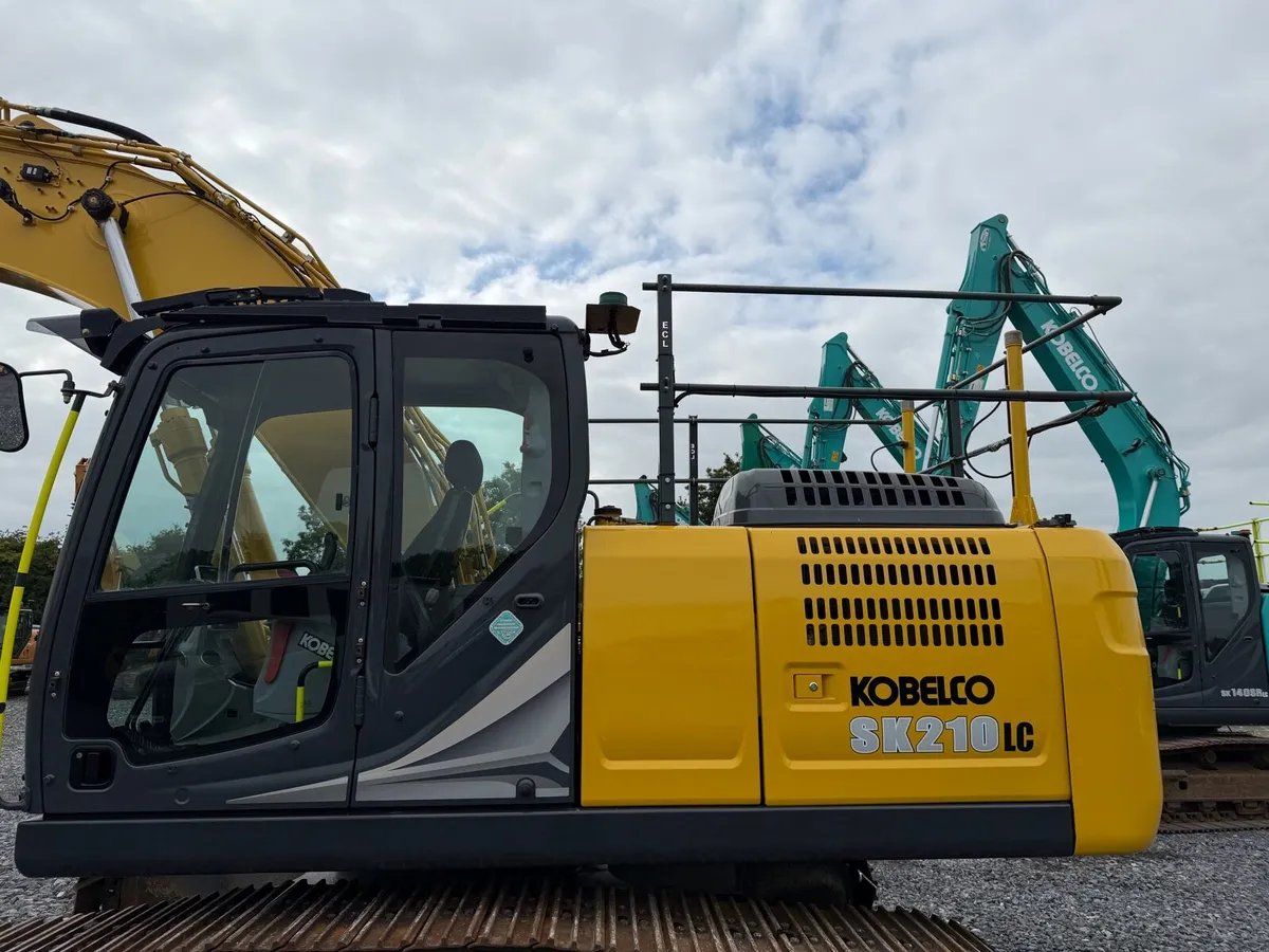 KOBELCO SK210LC-11 2021 - Image 2