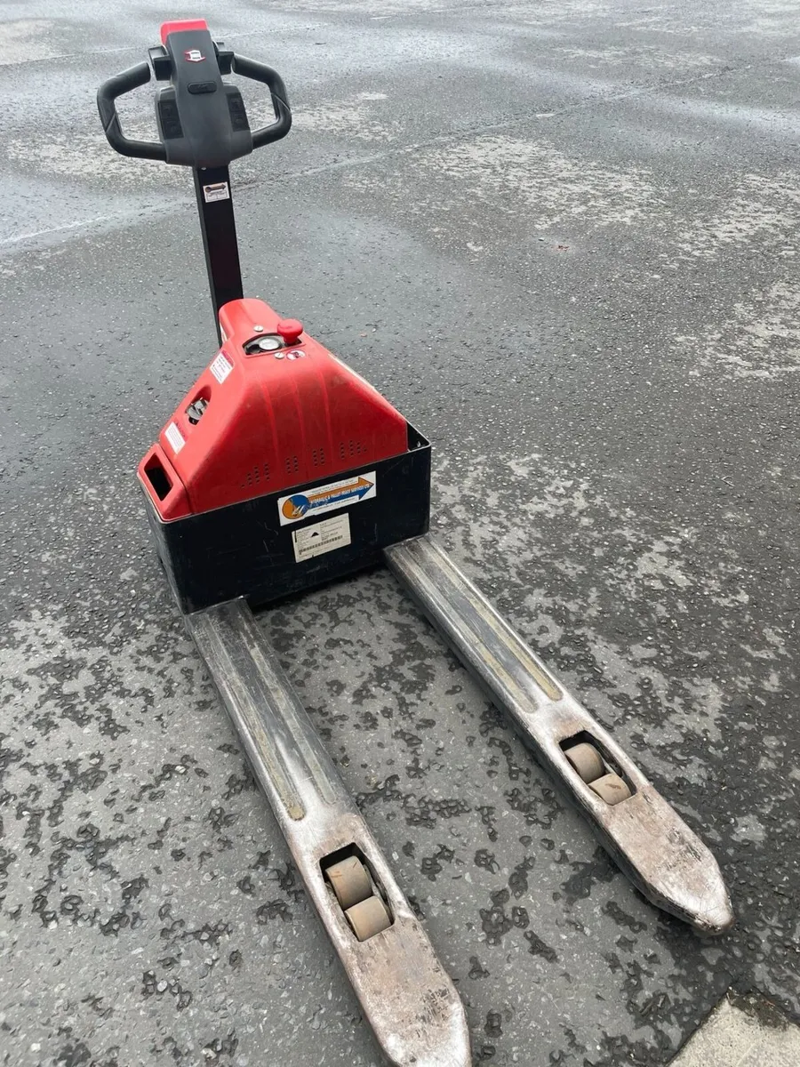 1,500kg Electric Pallet Truck - Image 1