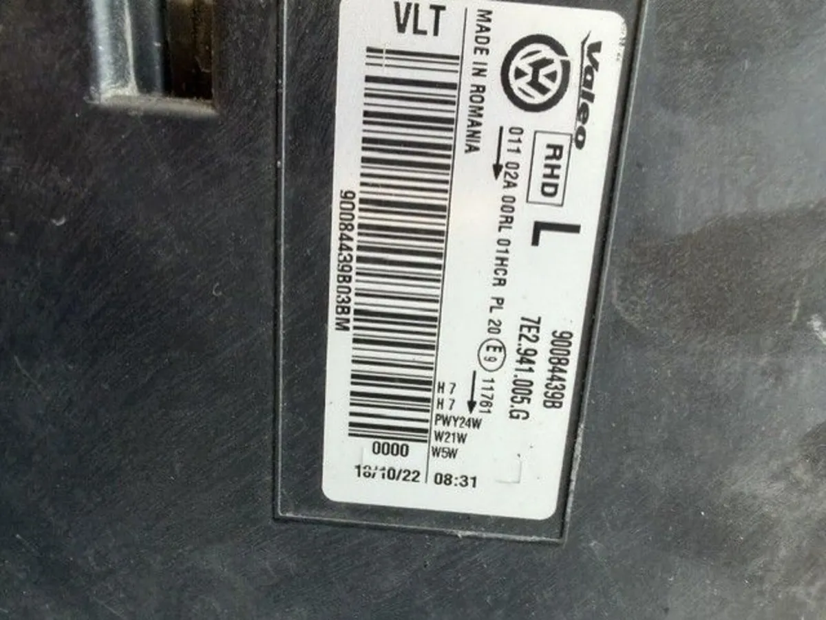 VW Transporter Left Side Head Light off 2019 Model - Image 3