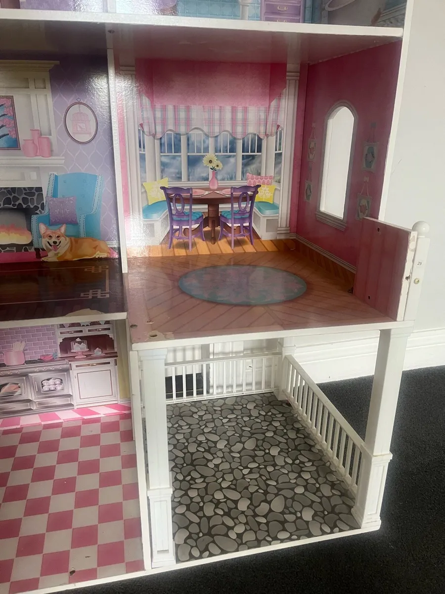 Dolls House - Image 4