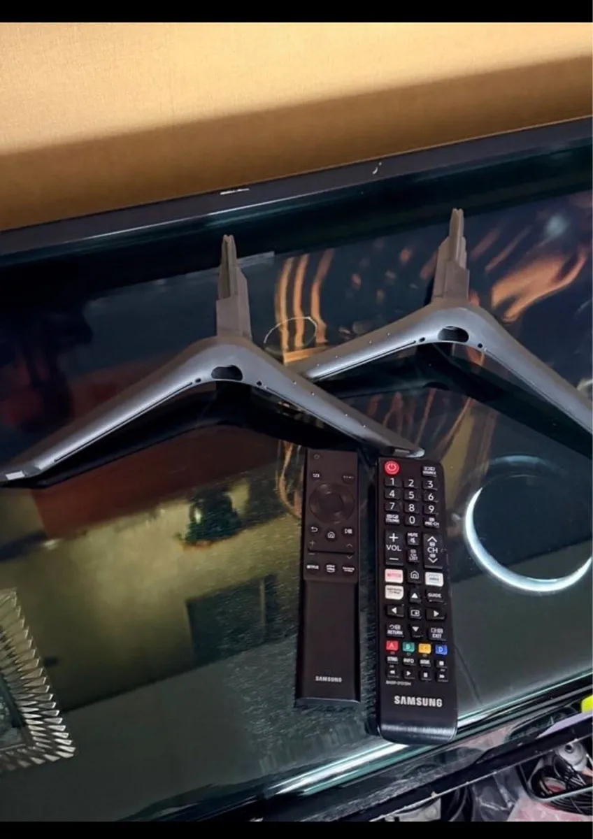 Samsung tv 65’’ - Image 3