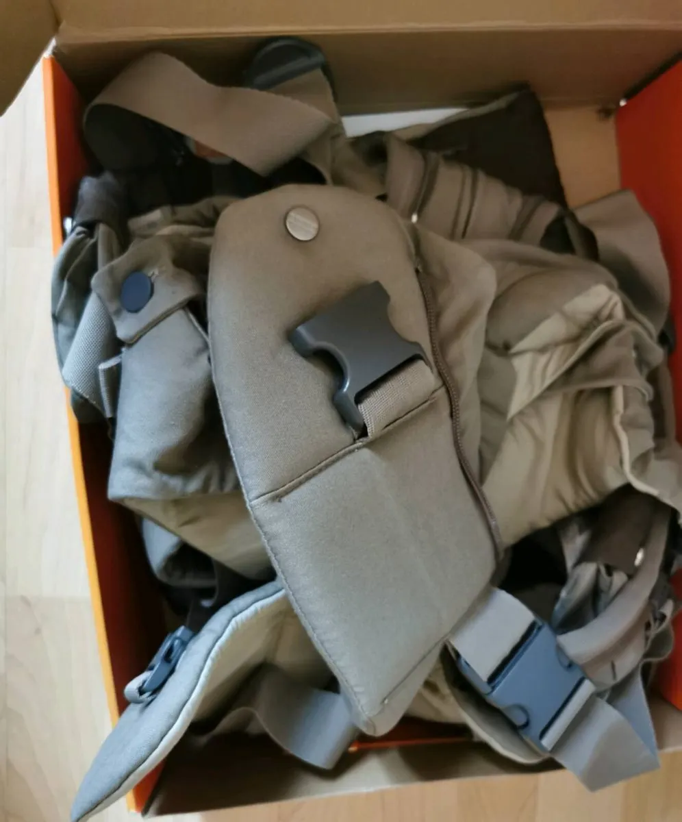 Baby carrier - Image 2