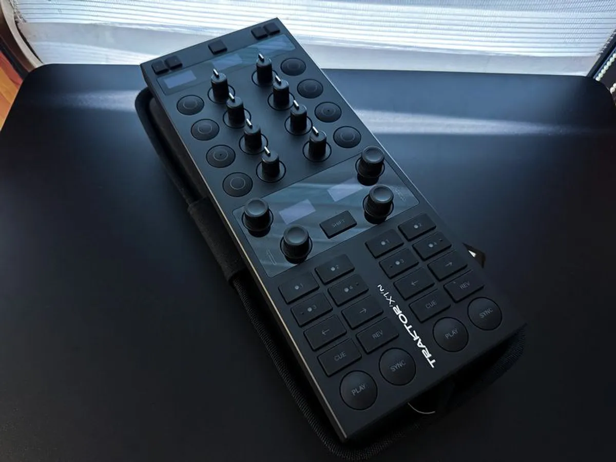 Traktor X1 MK3 Controller Native iInstruments+Modular Bag - Image 2