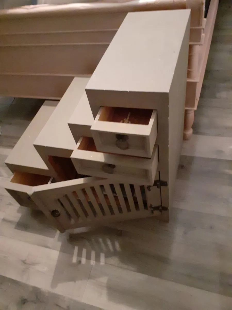 Floor cabinet - Image 2