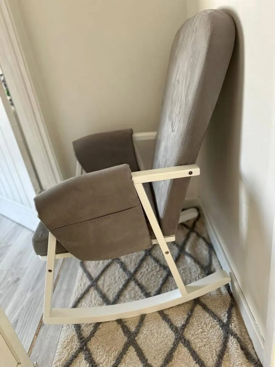 Nursing Chair - Image 2