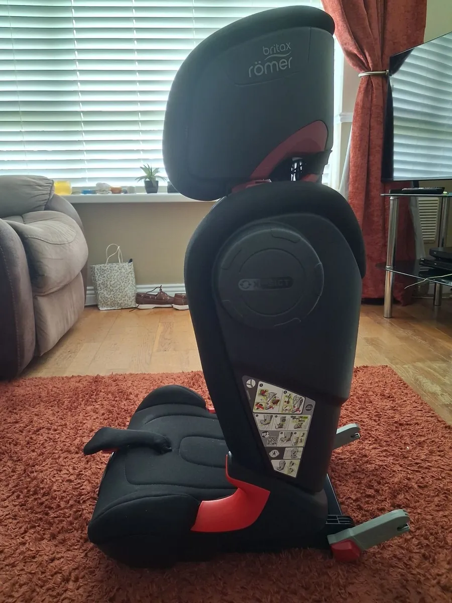 Car Seat - Image 1
