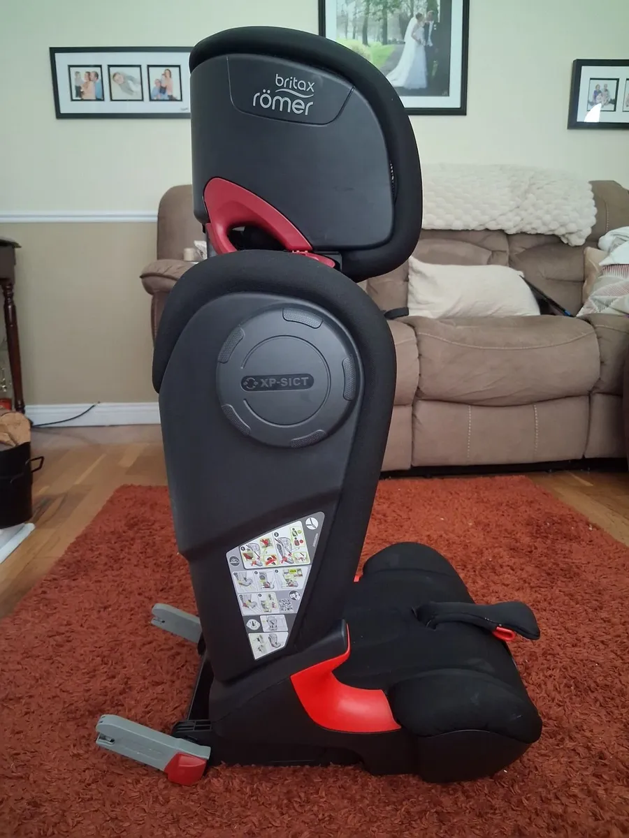 Car Seat - Image 2