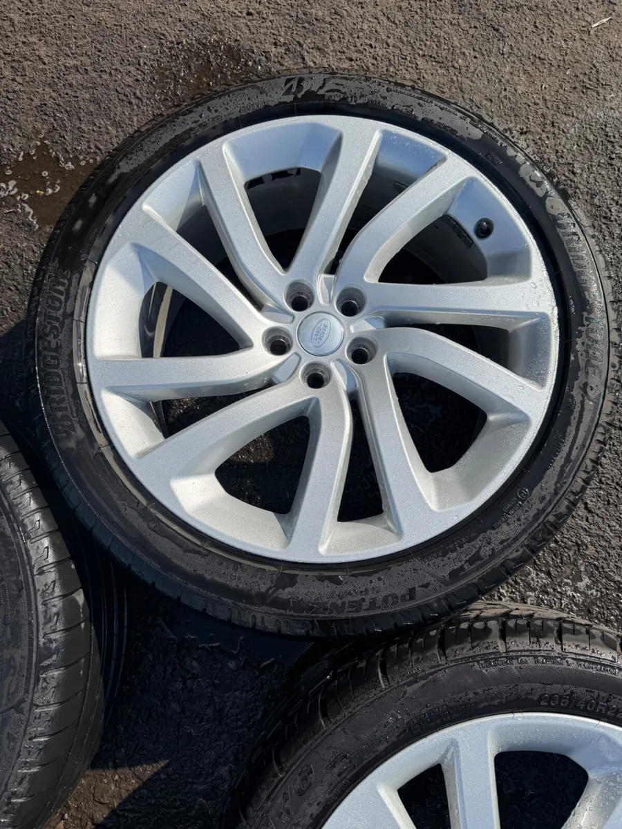 22inch Range Rover sport/discovery alloys - Image 4