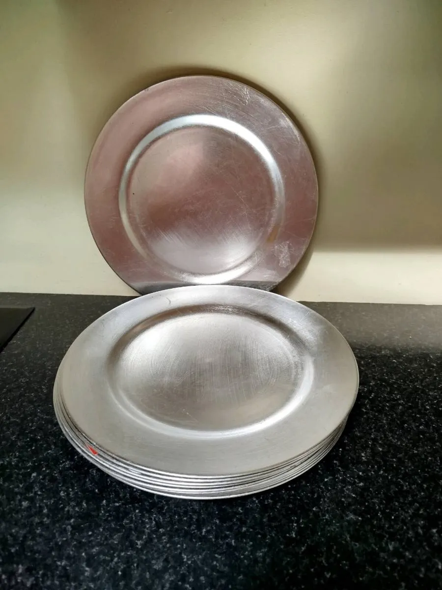 Silver large plates. - Image 2