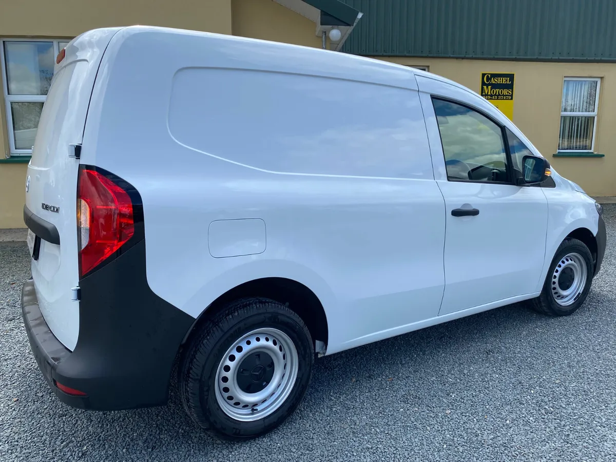 Renault Kangoo 1.5DCI - Low Kilometers - Image 2