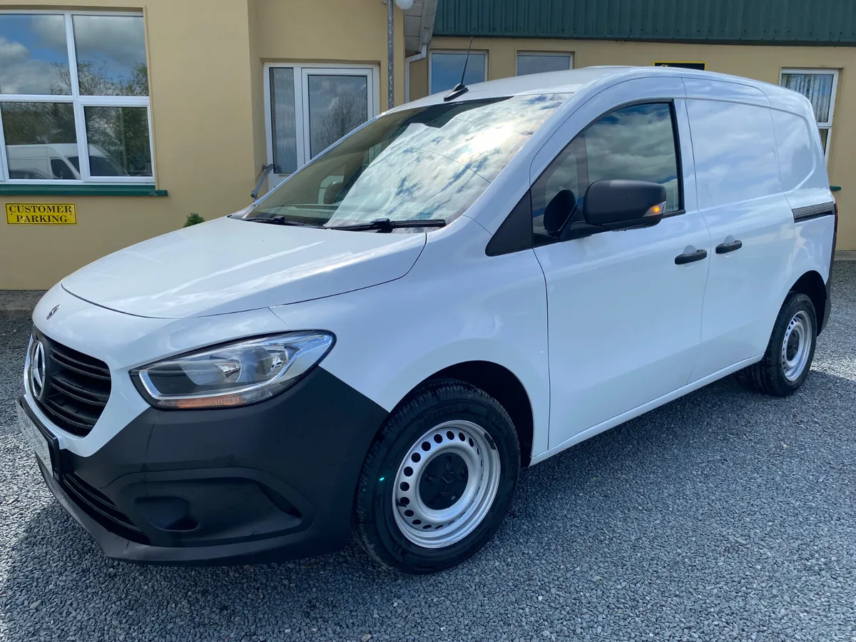 Renault Kangoo 1.5DCI - Low Kilometers - Image 4