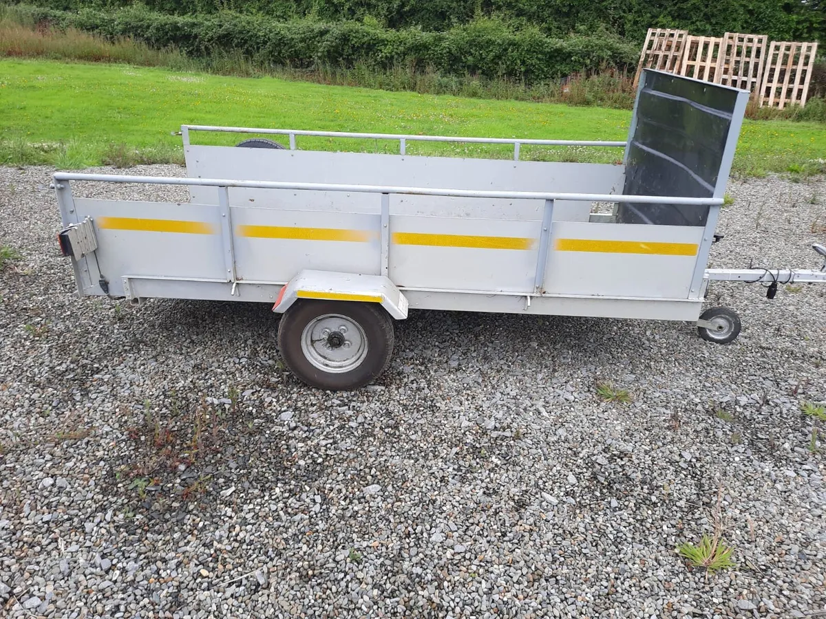 Trailer - Image 2