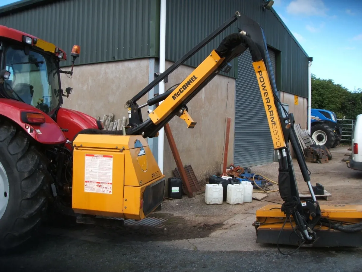 2019 McConnel PA5570 hedge cutter - Image 1