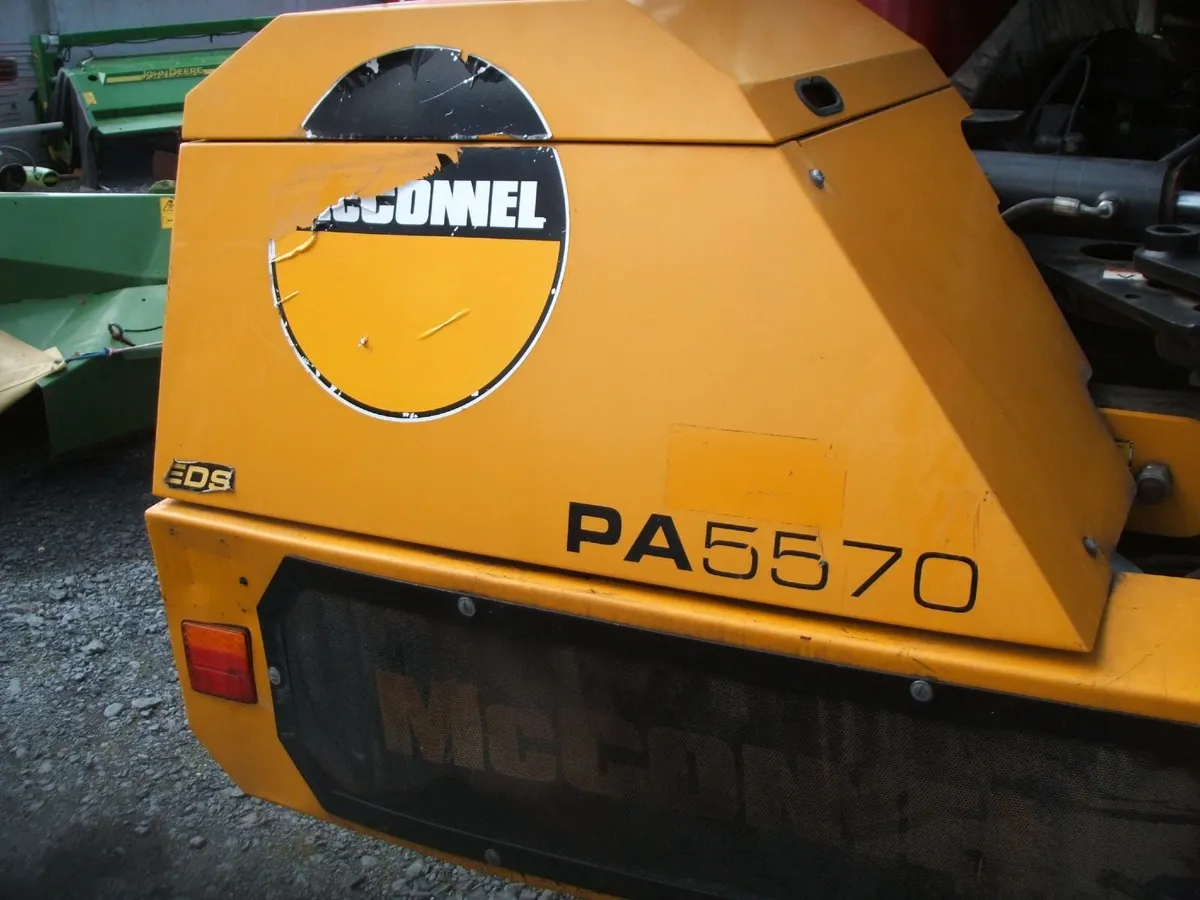 2019 McConnel PA5570 hedge cutter - Image 4
