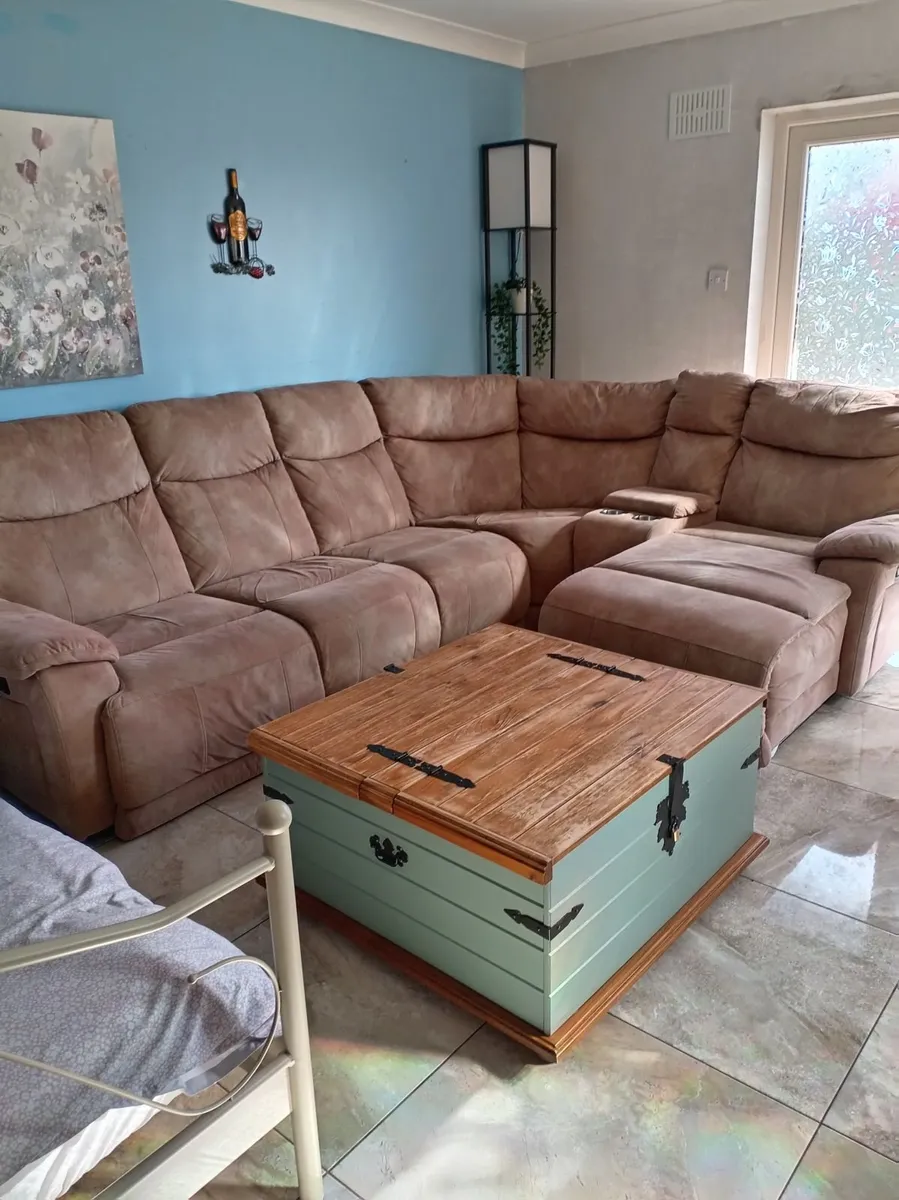 Corner suite