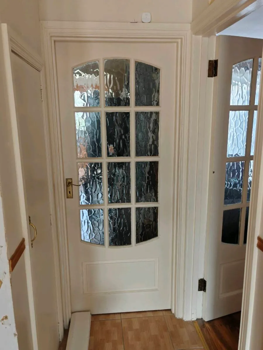 Internal doors with glass 32" - Image 1