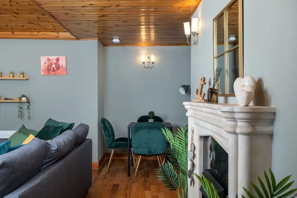 Furniture Fit Out -4/5 Bed House-Can Sell Separate - Image 1