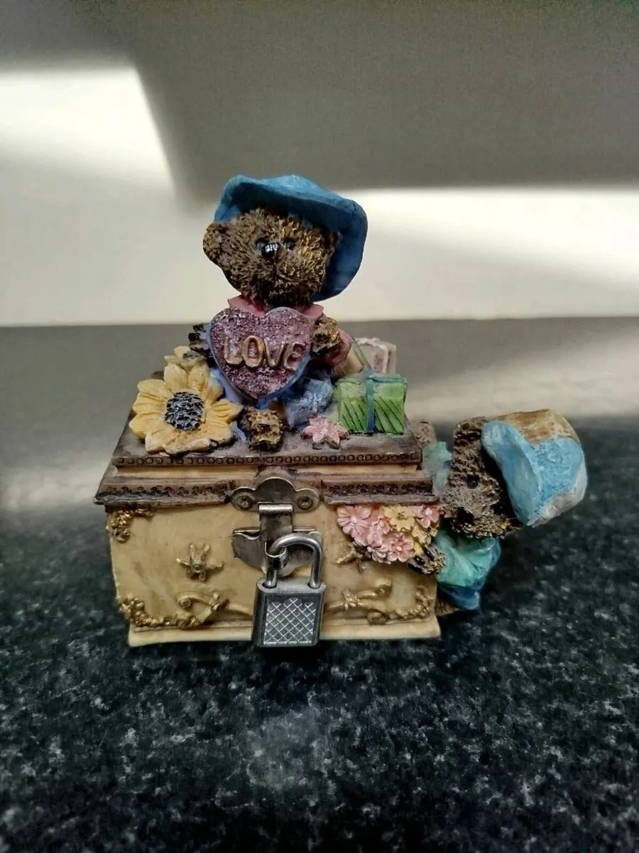 Vintage Teddy bear Treasure Trinket Box - Image 1