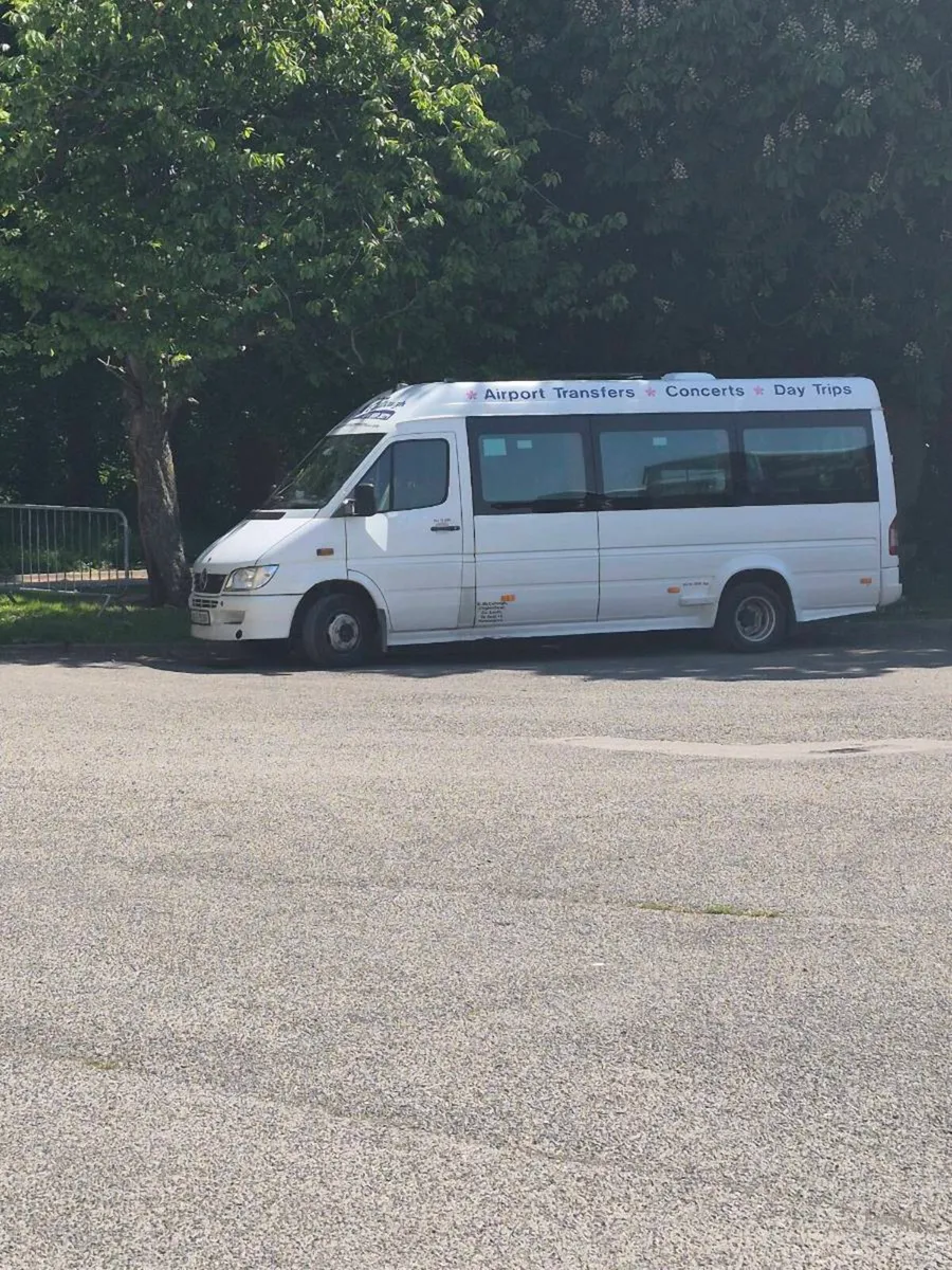 Minibus - Image 4