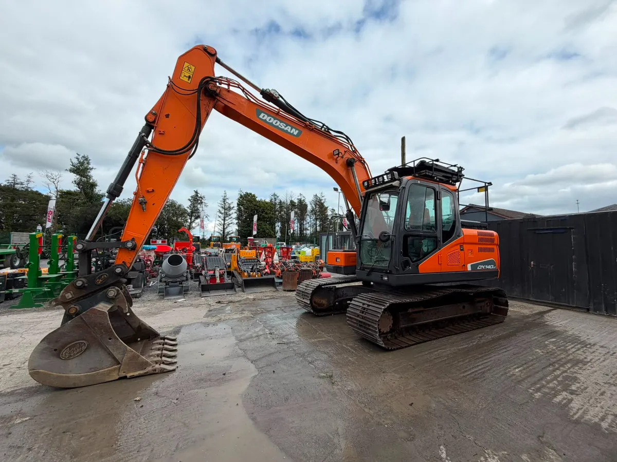 Doosan Dx 140 LC - Image 1