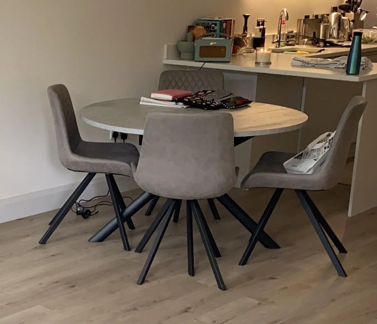 Dining Table & Chairs - Image 1
