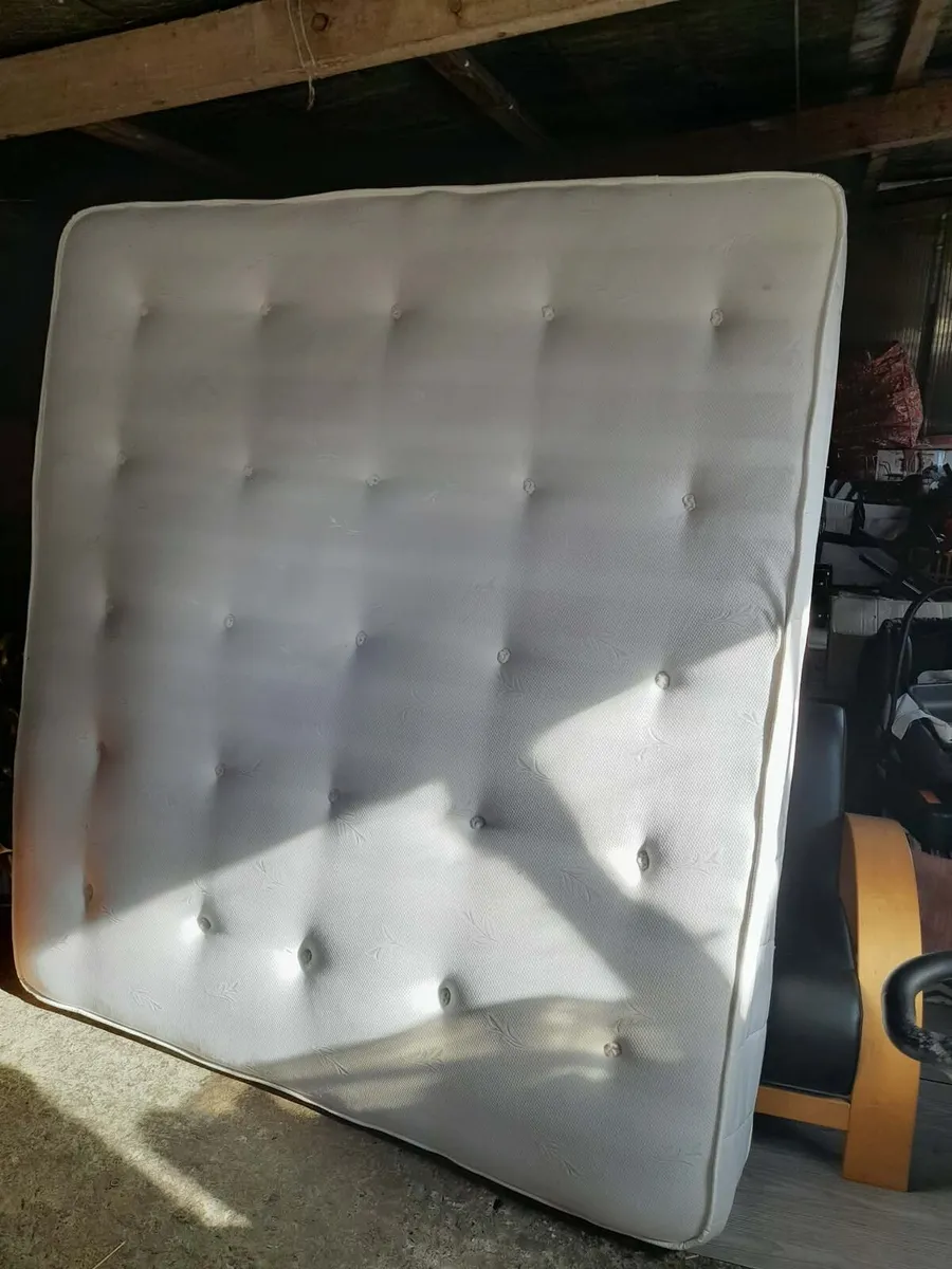 Super king size mattress as new - Image 1