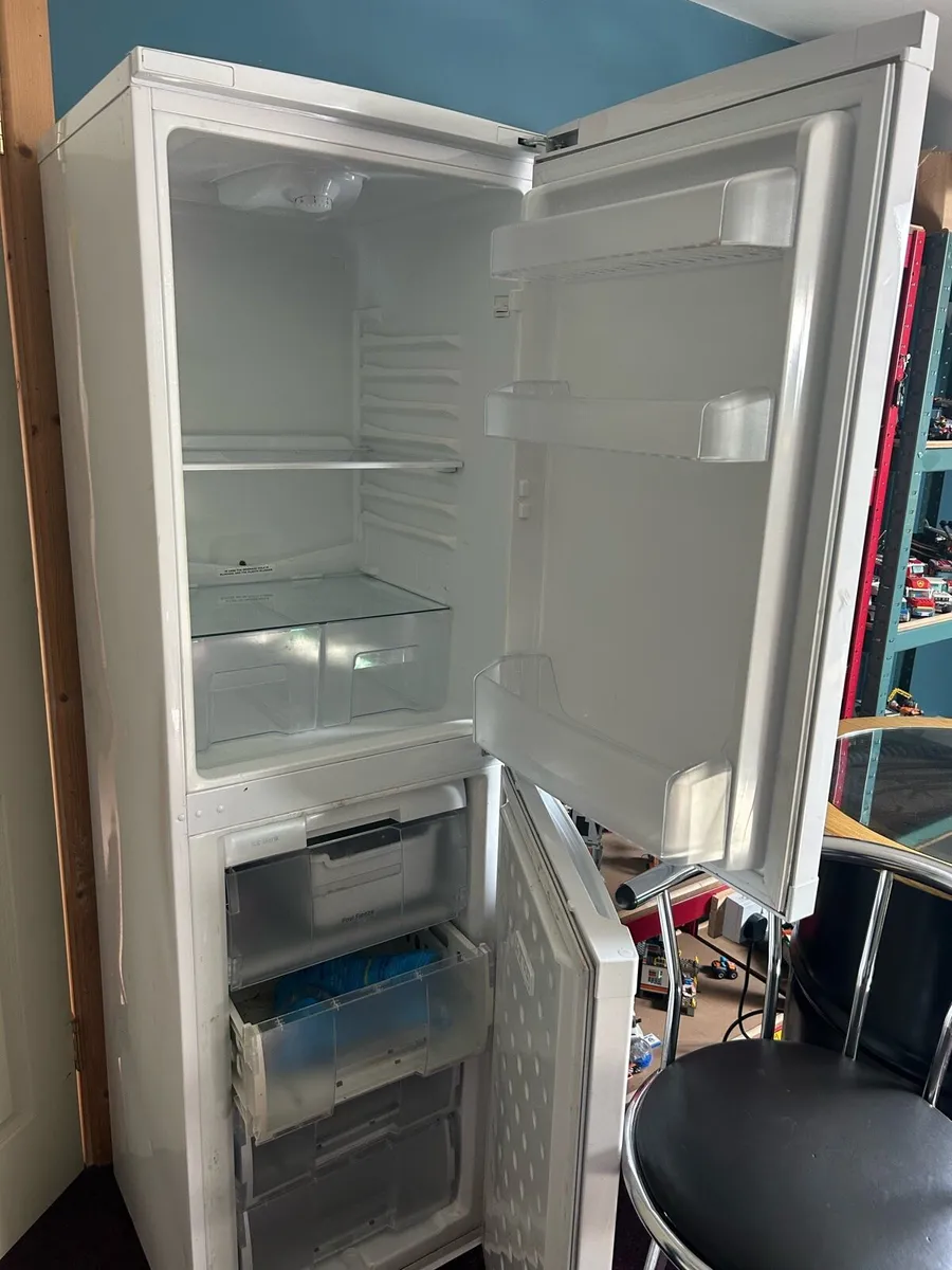 Fridge freezer - Image 2