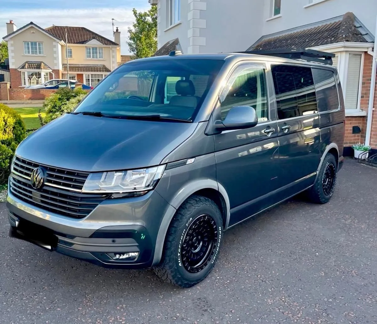Volkswagen Transporter t6.1 kombi 2022 - Image 1