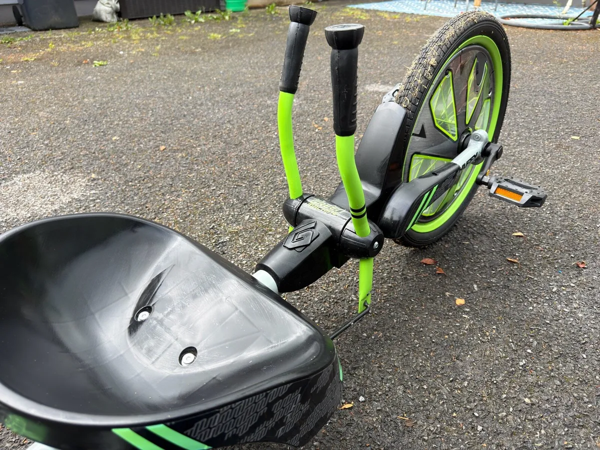 Smyths huffy Green Machine - Image 4