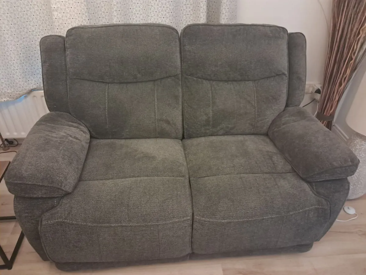 Single and two seater electric recliners - Image 2