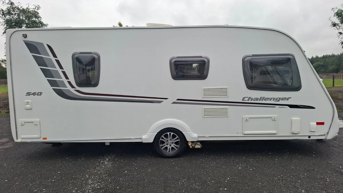 Swift Challenger Fixed Bed Caravan - Image 1