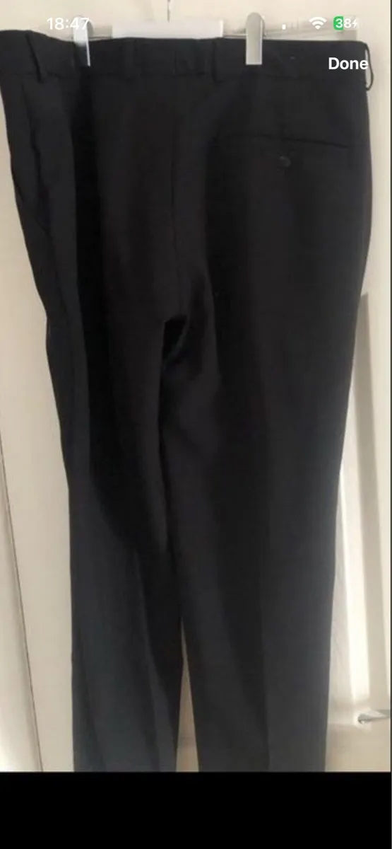 Mens back trousers W38” x L29” €10 - Image 2