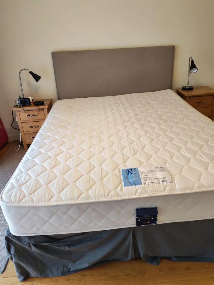 5 ft double bed with headboard - Image 2