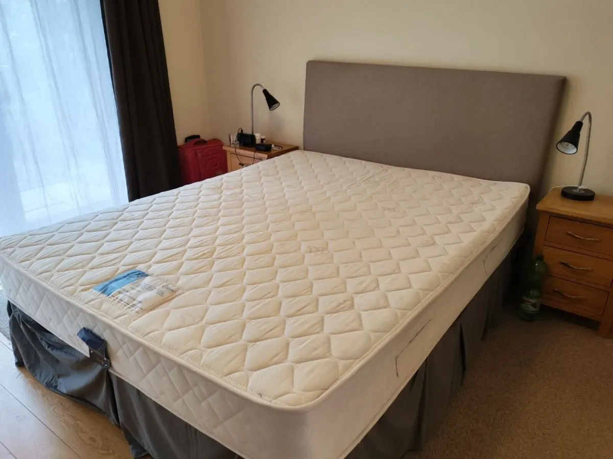 5 ft double bed with headboard - Image 3
