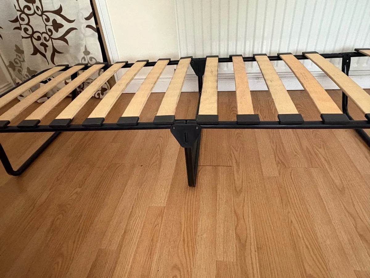 Fold up bed - Image 2